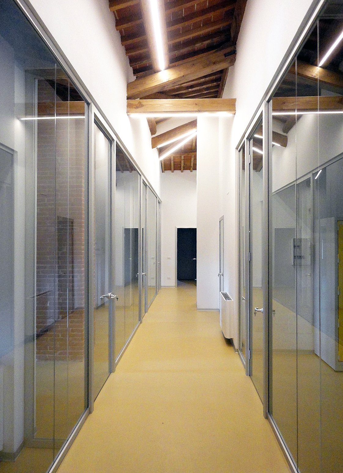 Glazed office partition walls